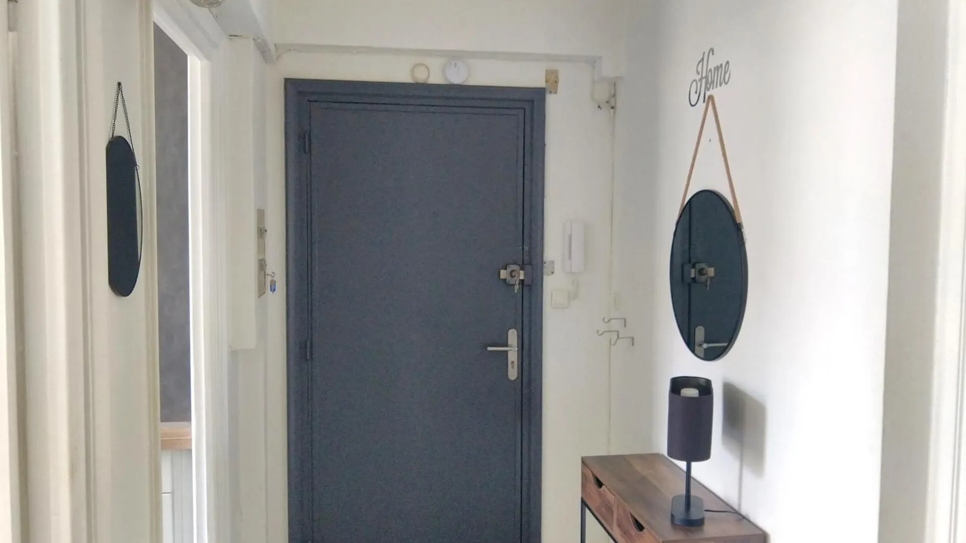 Daire T2 Centre-Ville, Appart Avec Balcon Plein Sud, 1 Chambre, 2 Pers, Climatisation, Wifi, Parking Libre Et Gratuit