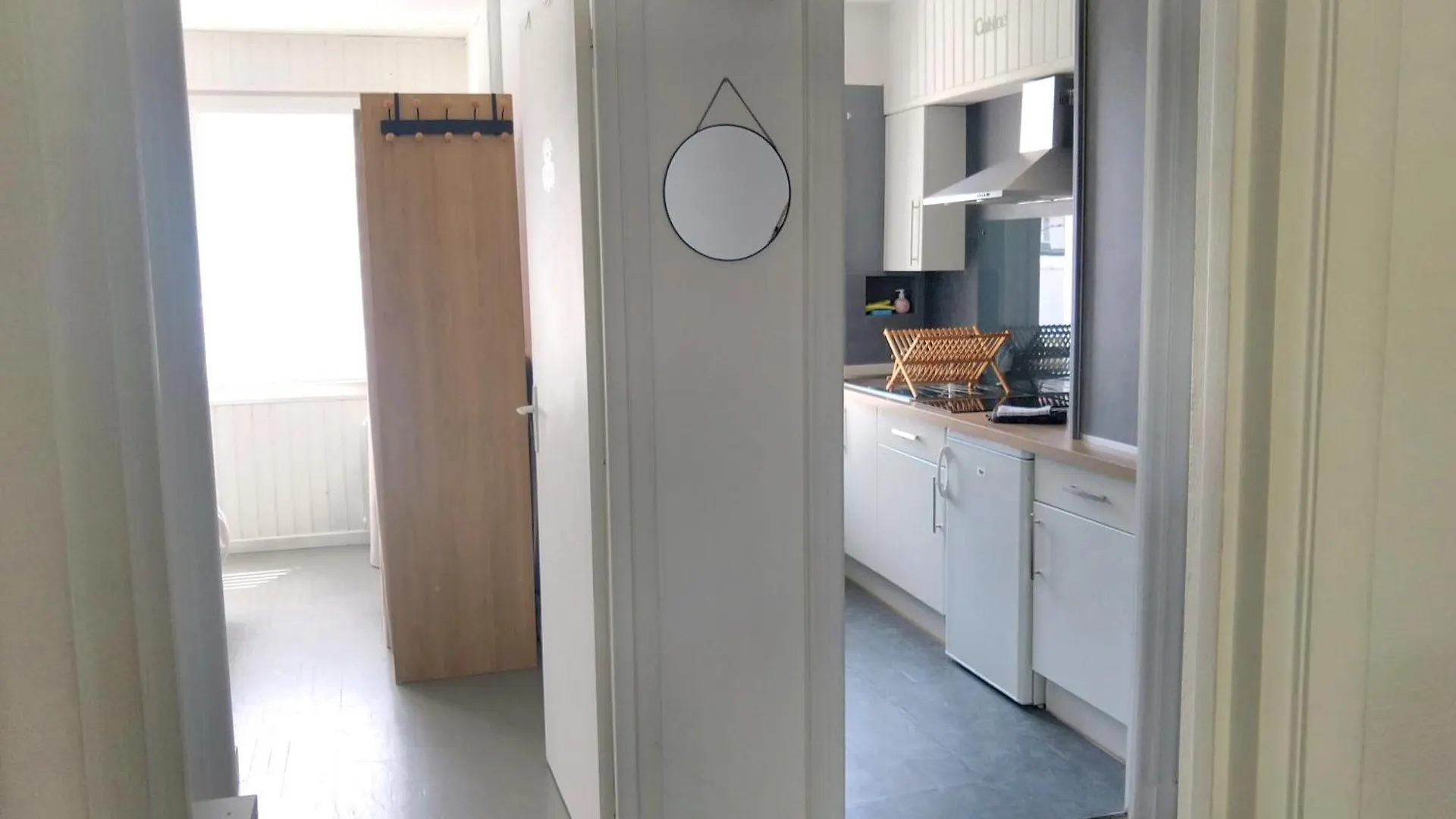 Daire T2 Centre-Ville, Appart Avec Balcon Plein Sud, 1 Chambre, 2 Pers, Climatisation, Wifi, Parking Libre Et Gratuit